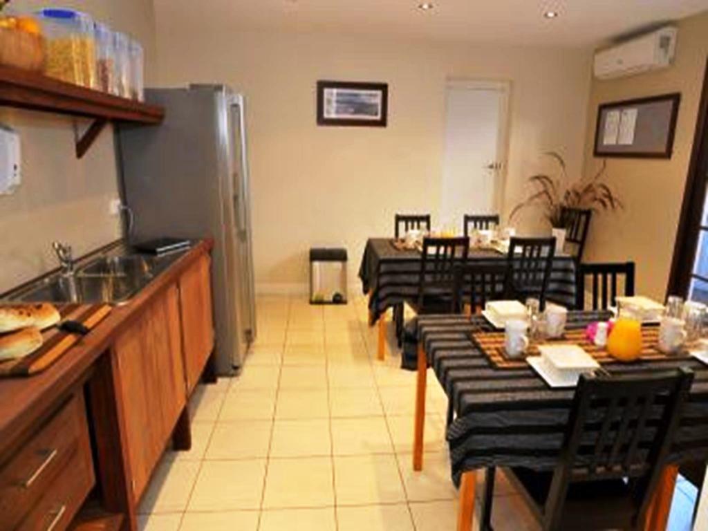 Waikiki Beach Bed And Breakfast Hopeland Room photo