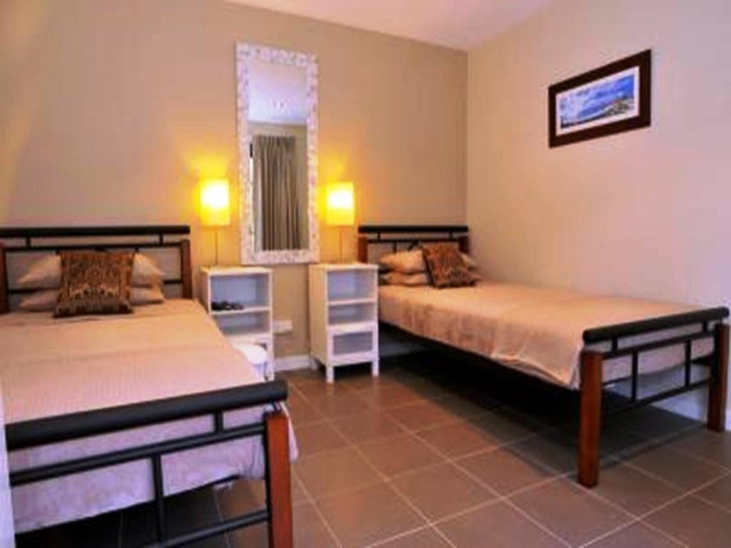 Waikiki Beach Bed And Breakfast Hopeland Room photo