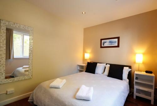 Waikiki Beach Bed And Breakfast Hopeland Exterior photo